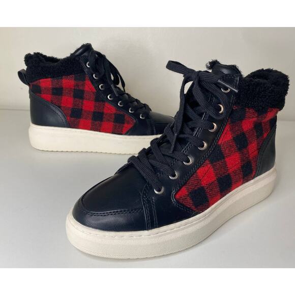 NEW Marc Fisher Buffalo Check Cozy Red Black Sherpa Fluffy Fuzzy Sneakers, 8 - Picture 1 of 13